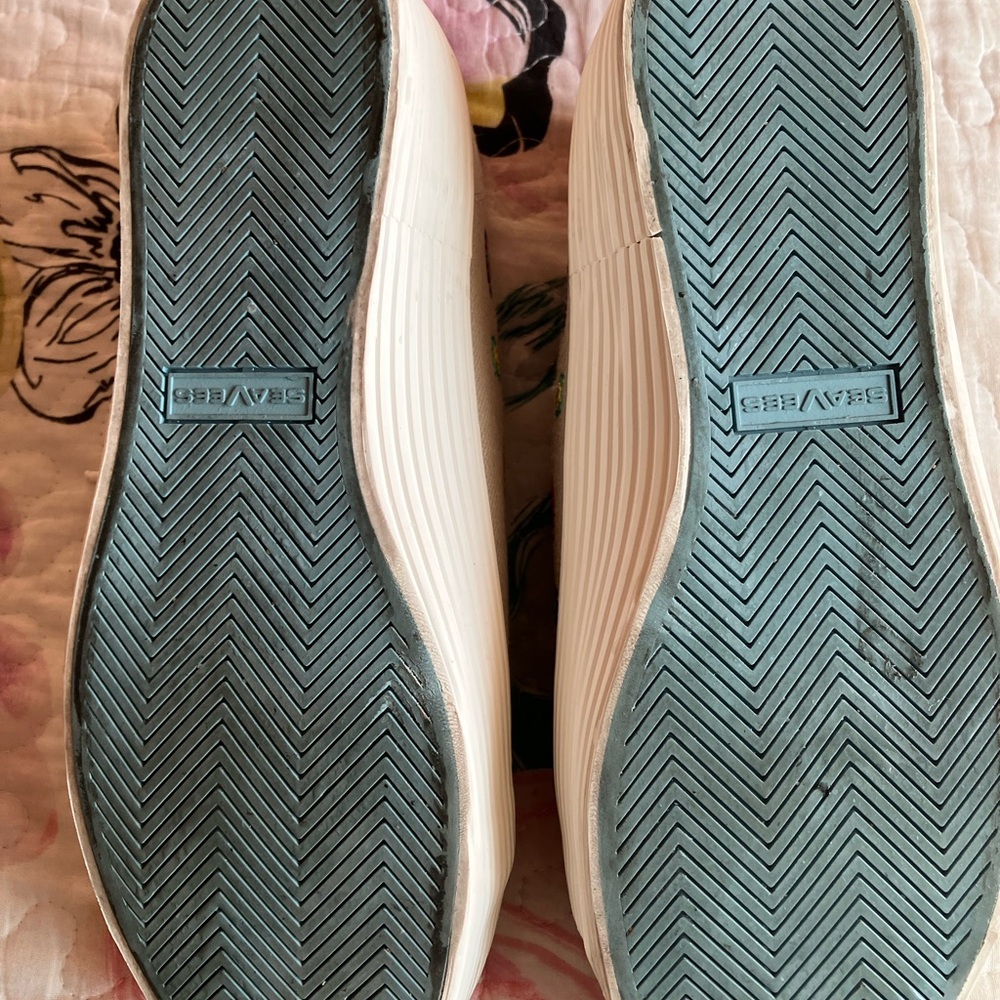 SeaVees Monterey Cream Platform Sneakers with Colorful Hearts  Embroidery SZ 9 - Picture 4 of 5